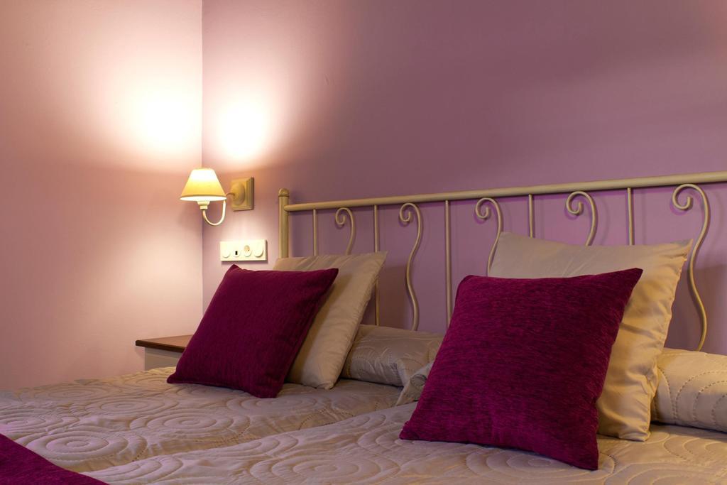 Hotel Y Apartamentos El Camin Poo De Llanes Chambre photo