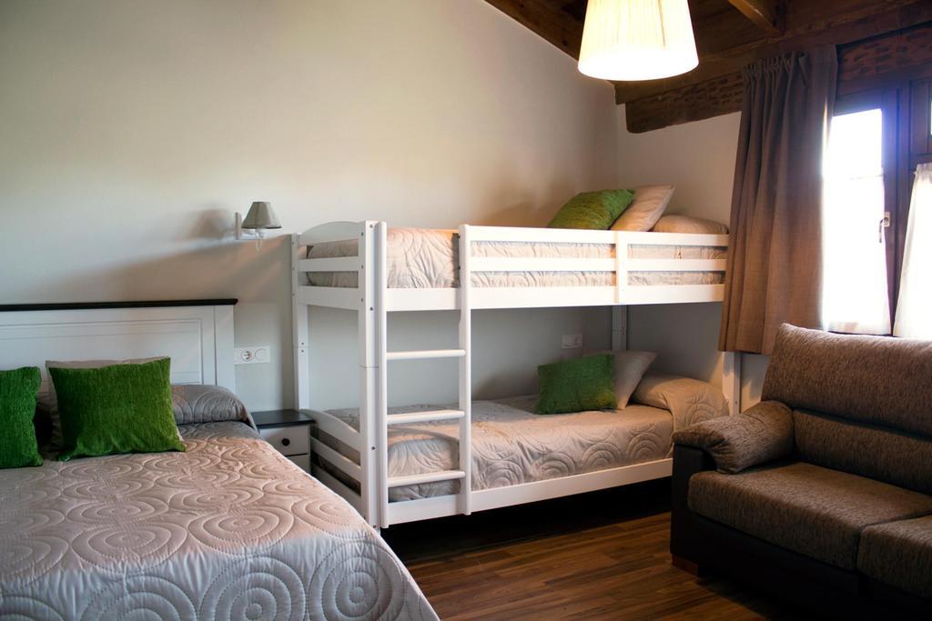 Hotel Y Apartamentos El Camin Poo De Llanes Chambre photo