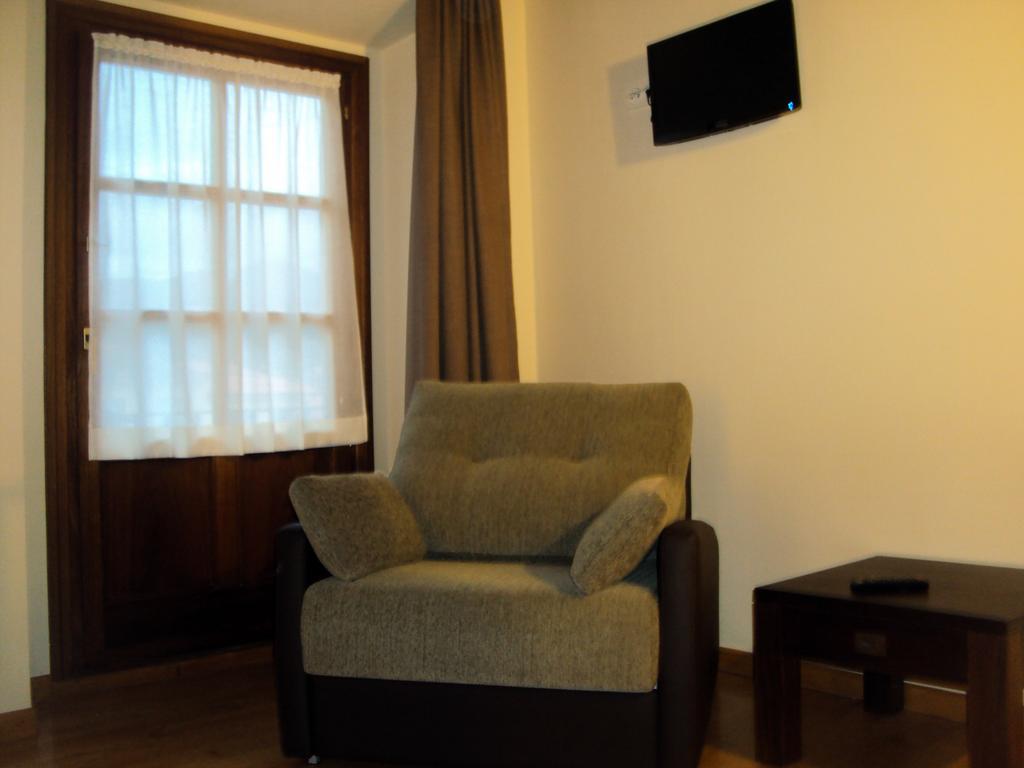 Hotel Y Apartamentos El Camin Poo De Llanes Chambre photo